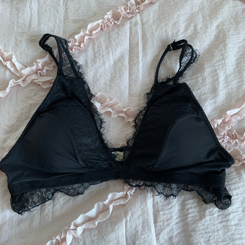Bralette black with cute lace edges large